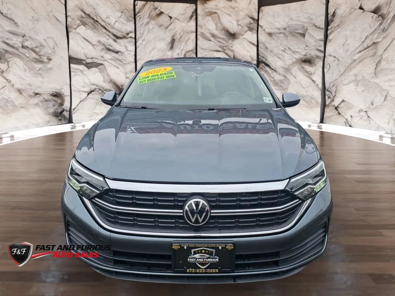 Used 2023 Volkswagen Jetta SE FWD image 3