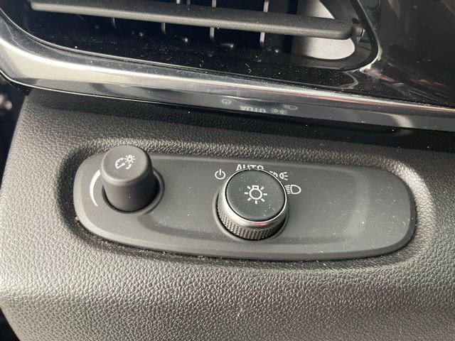 Used 2024 Buick Envista Sport Touring w/ Convenience I Package FWD image 36