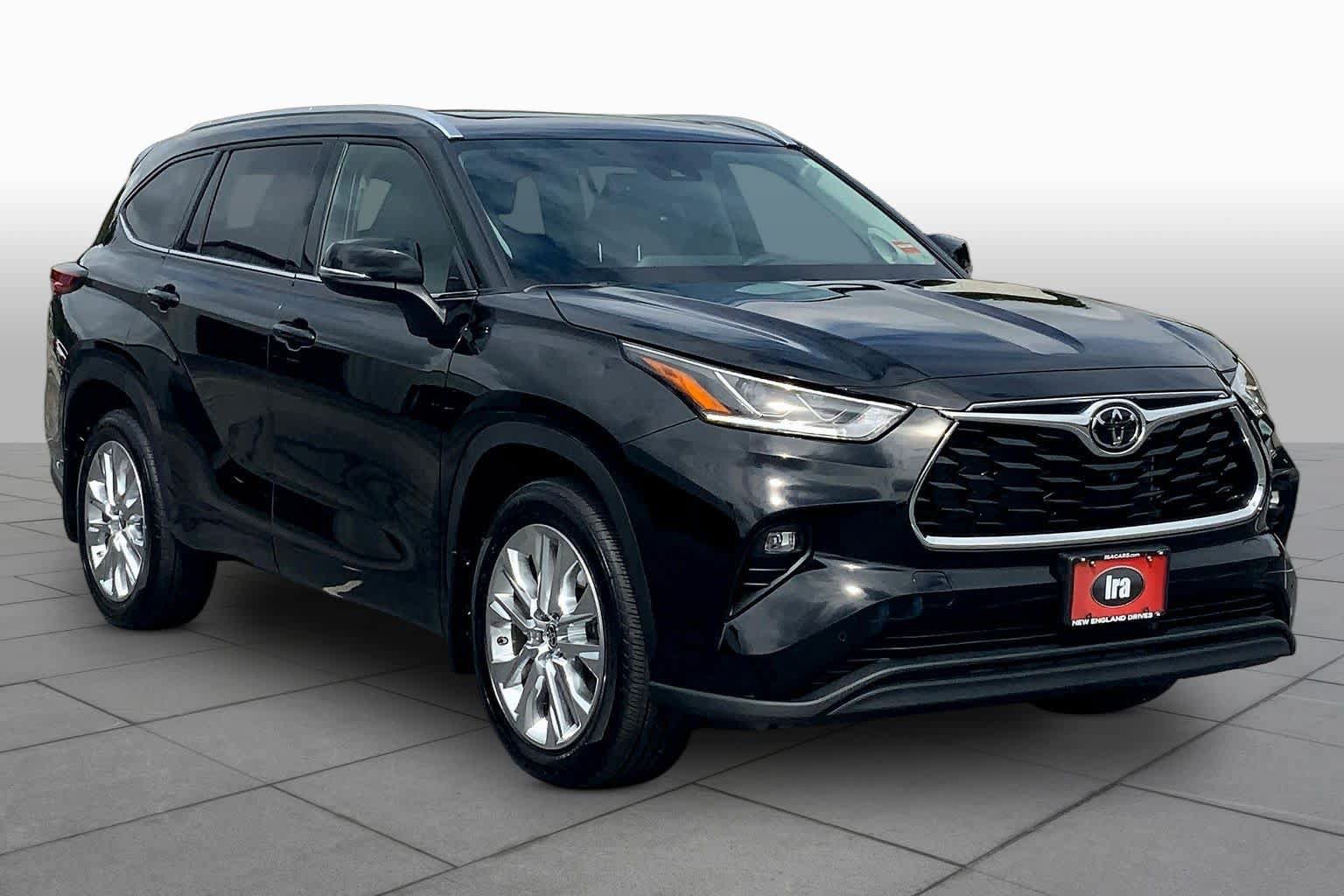 Used 2022 Toyota Highlander Limited AWD/4WD image 5