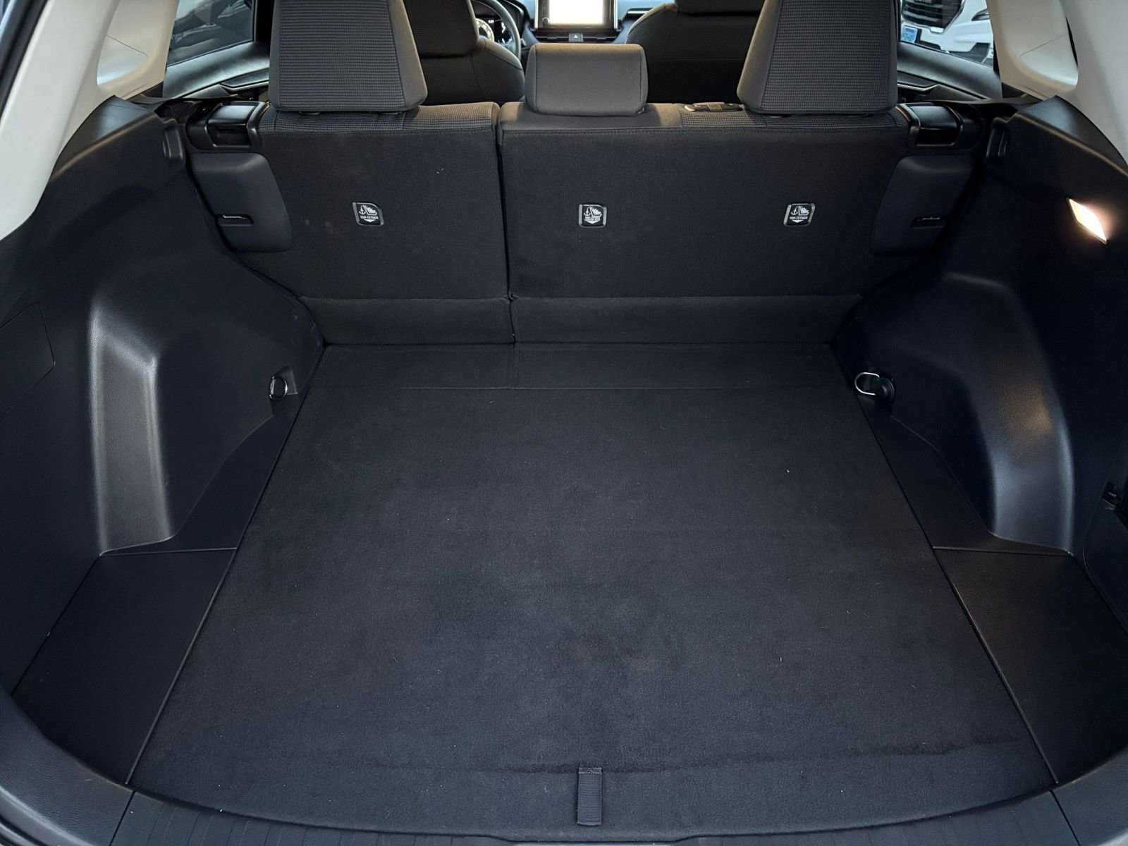 Used 2025 Toyota RAV4 LE image 30