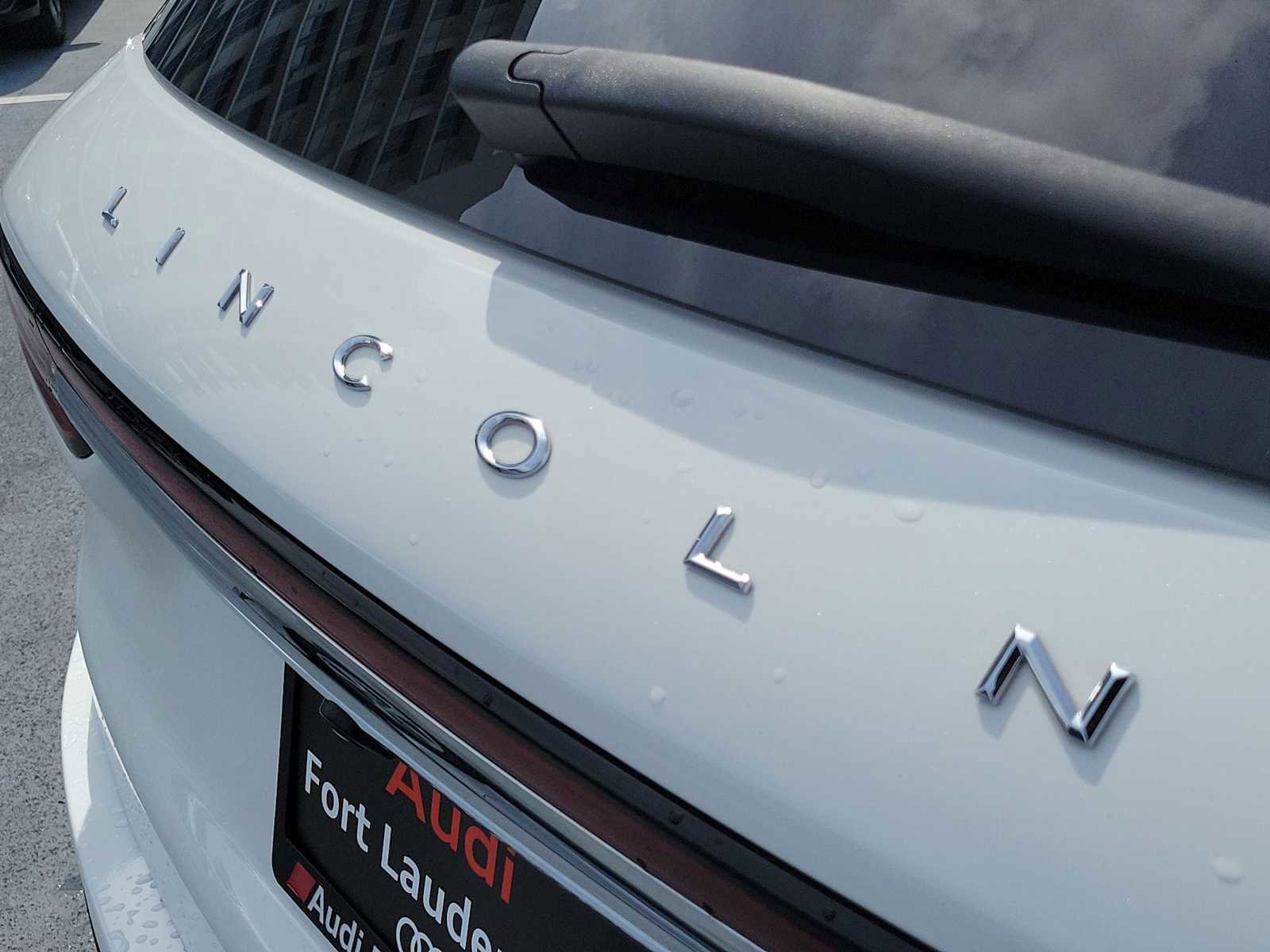 Used 2021 Lincoln Corsair AWD w/ Premium Package image 11