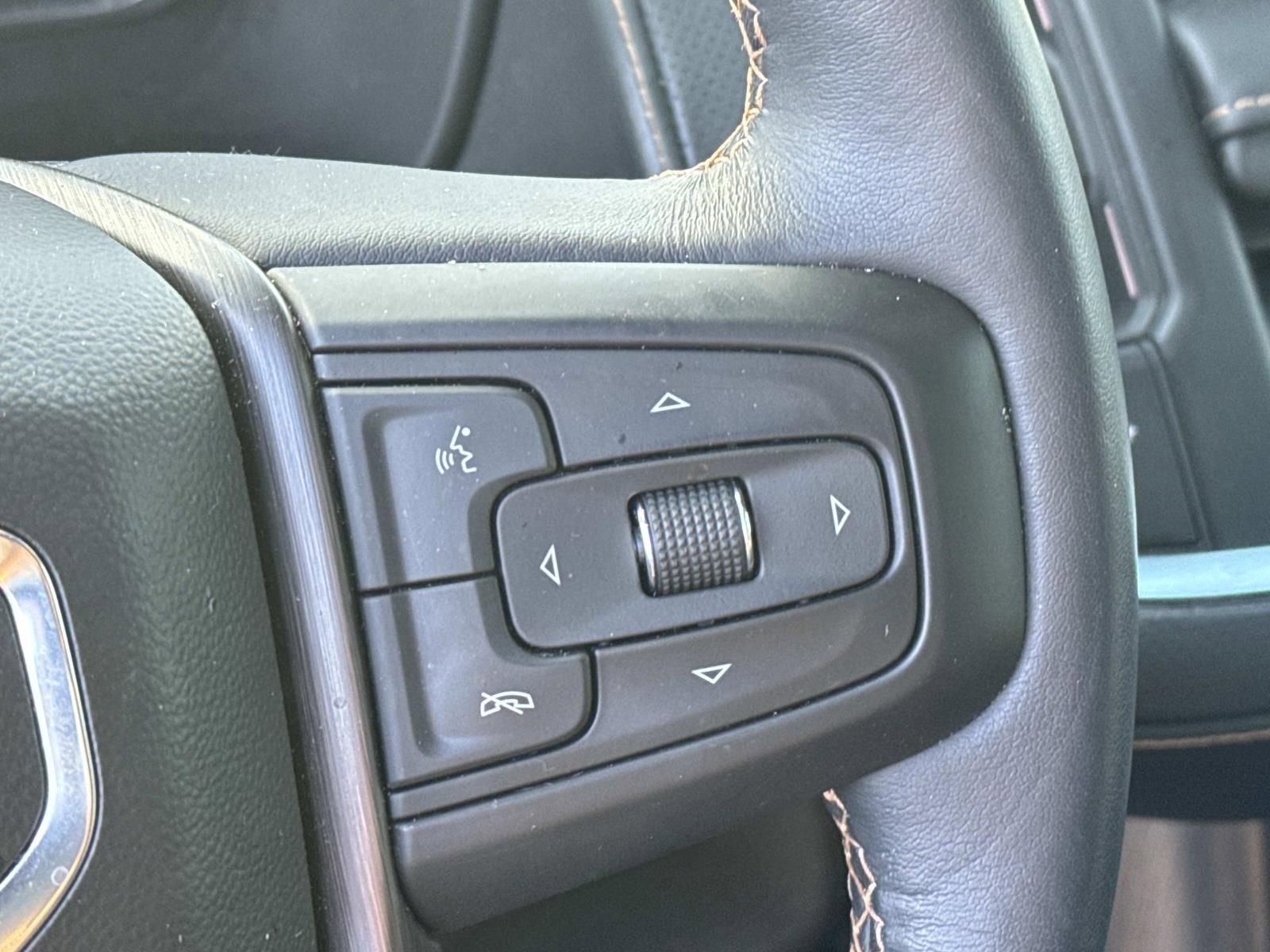 Used 2022 GMC Yukon AT4 image 24