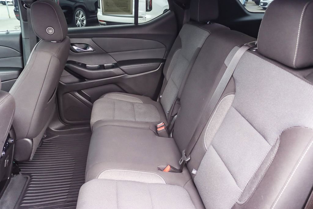 Used 2022 Chevrolet Traverse LT image 43