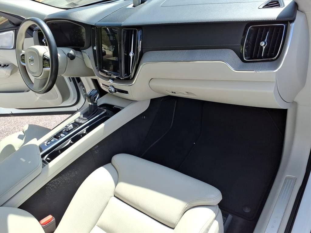Used 2018 Volvo XC60 T5 Inscription w/ Advanced Package AWD/4WD image 15