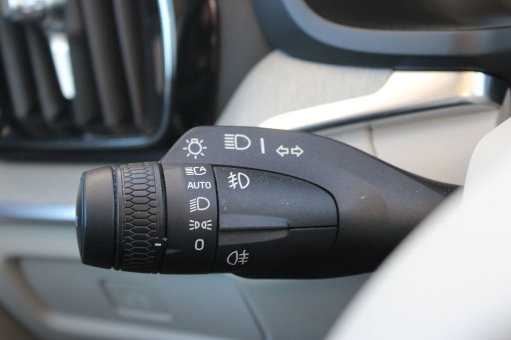 Used 2024 Volvo S60 B5 Plus image 38