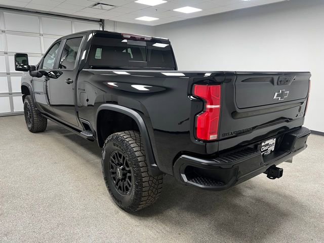 Used 2024 Chevrolet Silverado 2500 ZR2 w/ Technology Package AWD/4WD image 8