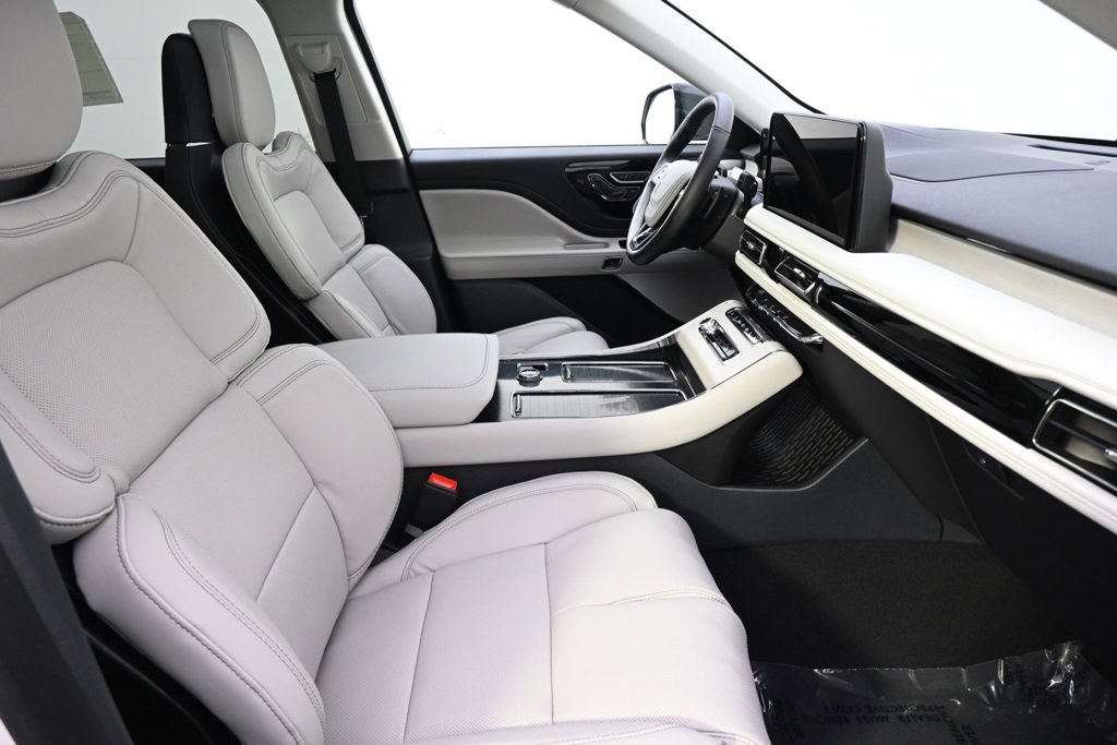 New 2026 Lincoln Aviator Reserve image 16