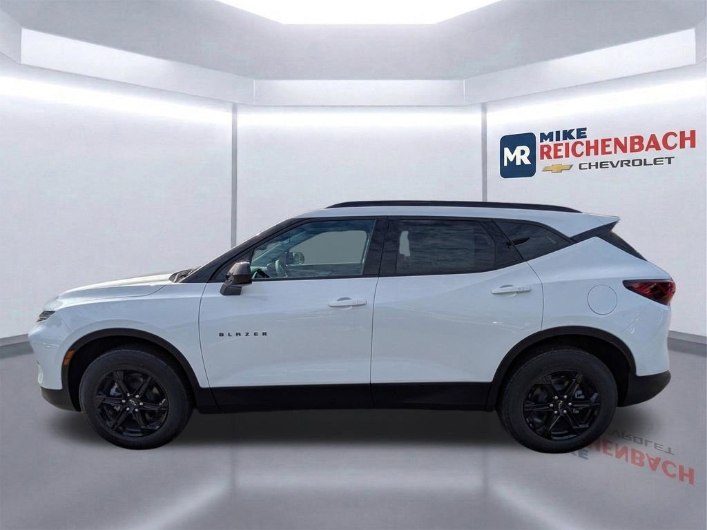 New 2025 Chevrolet Blazer LT w/ Midnight/Sport Edition image 7