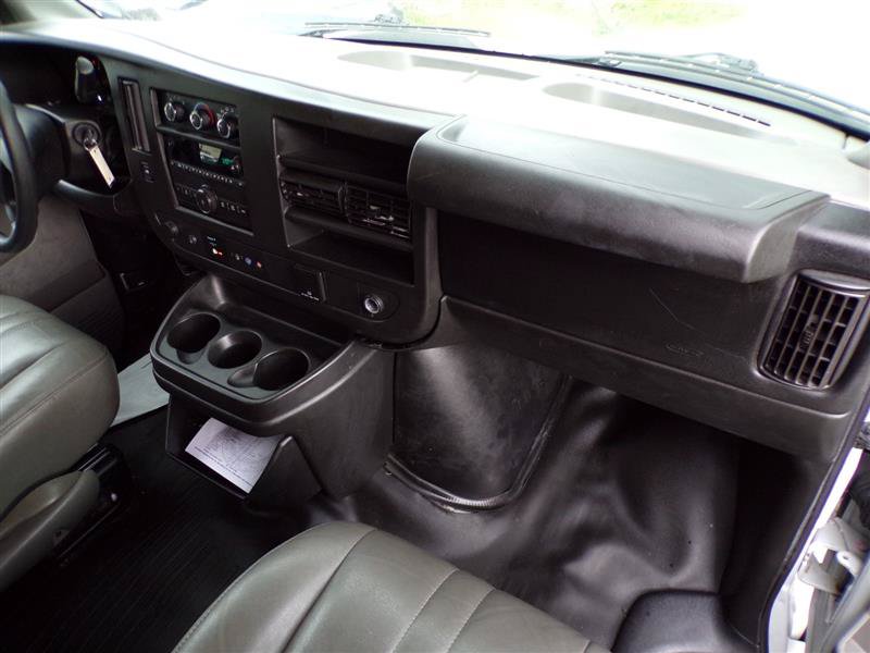 Used 2017 Chevrolet Express 3500 LS RWD image 19