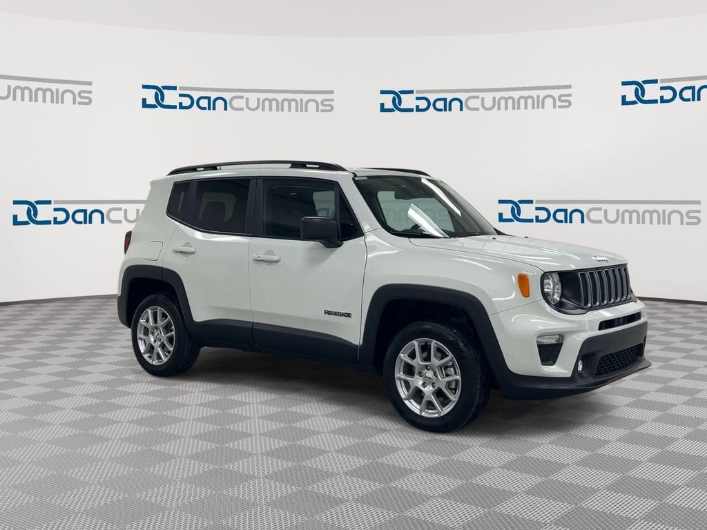 Used 2022 Jeep Renegade Latitude w/ Convenience Group image 2
