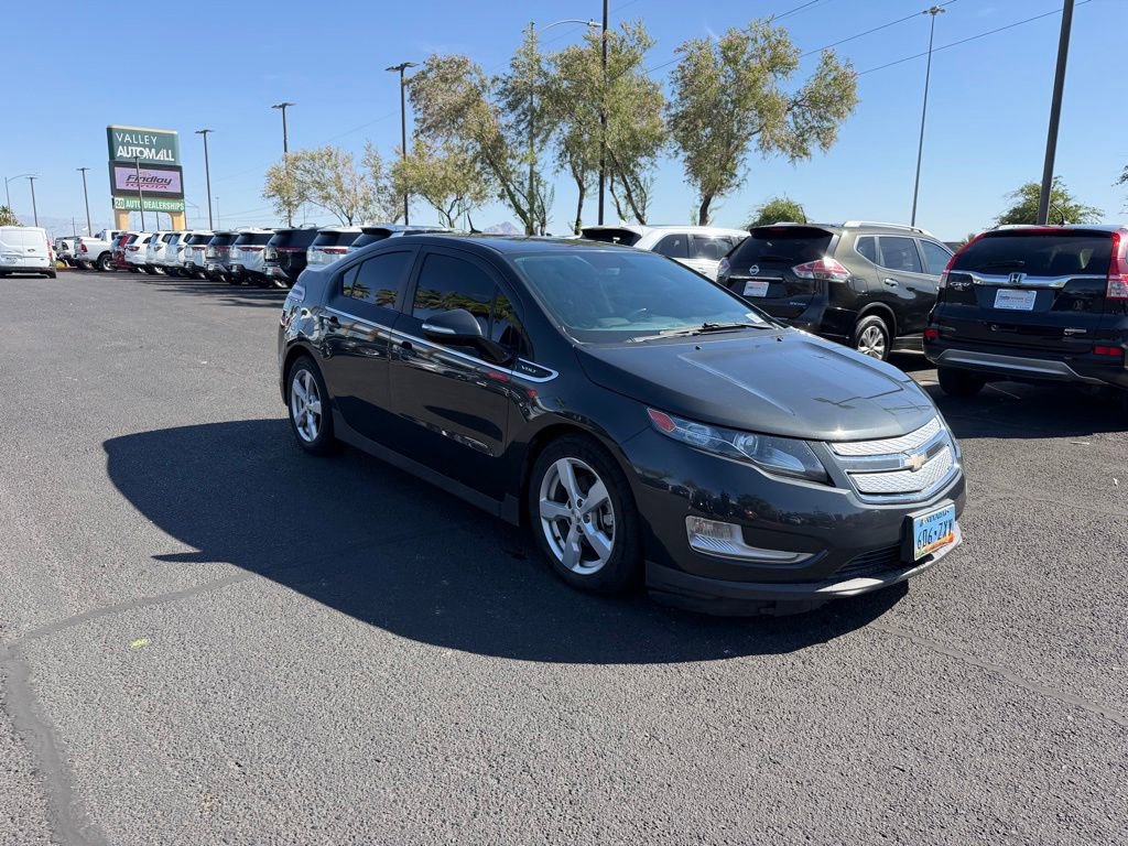 Used 2014 Chevrolet Volt Premium w/ Premium Trim Package FWD image 3