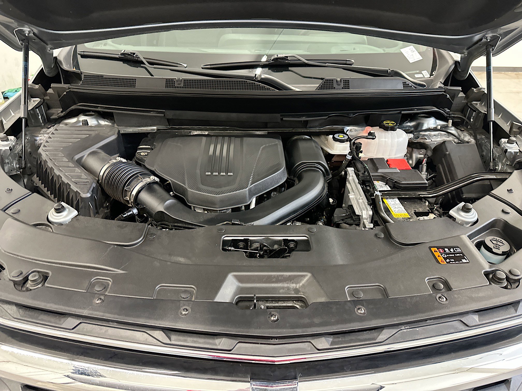 Used 2025 Chevrolet Traverse LT image 36