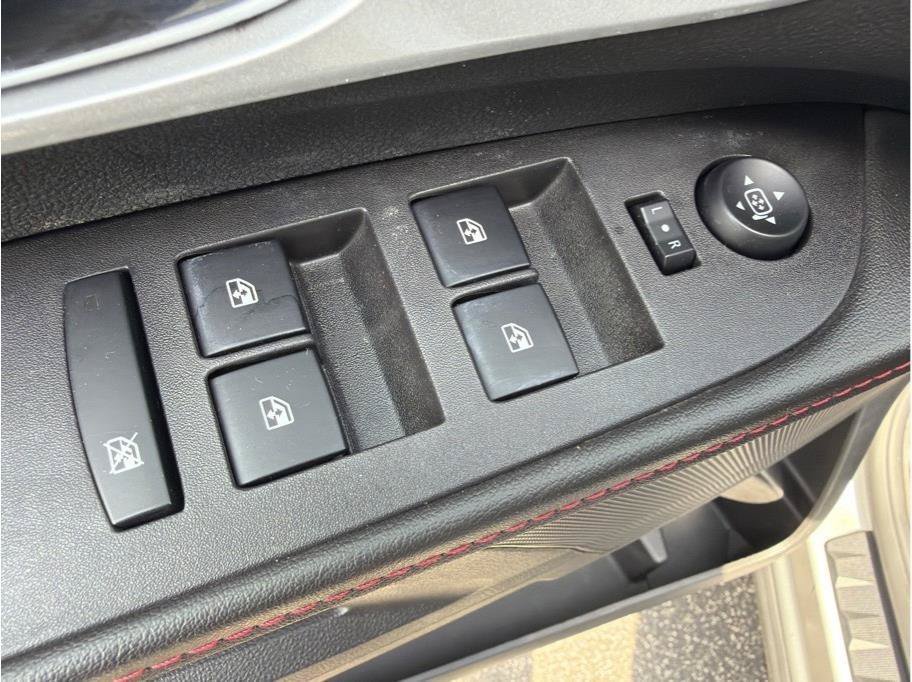 Used 2011 Chevrolet Equinox LT w/ Driver Convenience Package FWD image 9
