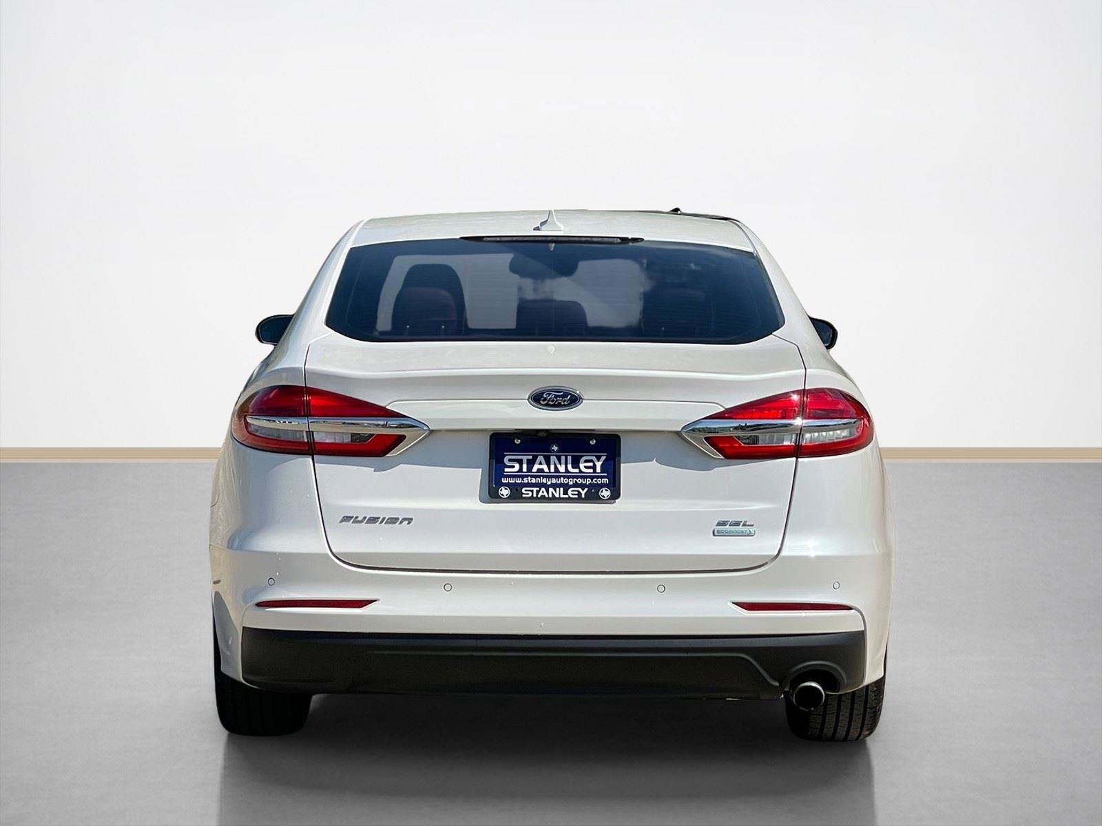 Used 2020 Ford Fusion SEL FWD image 7