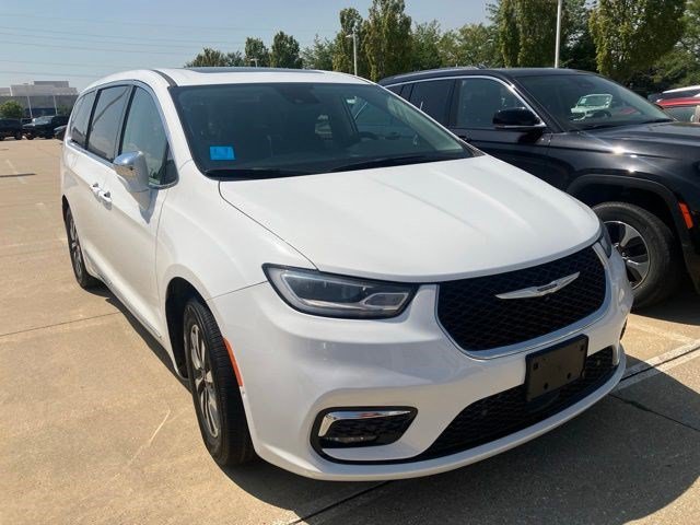 Used 2022 Chrysler Pacifica Limited