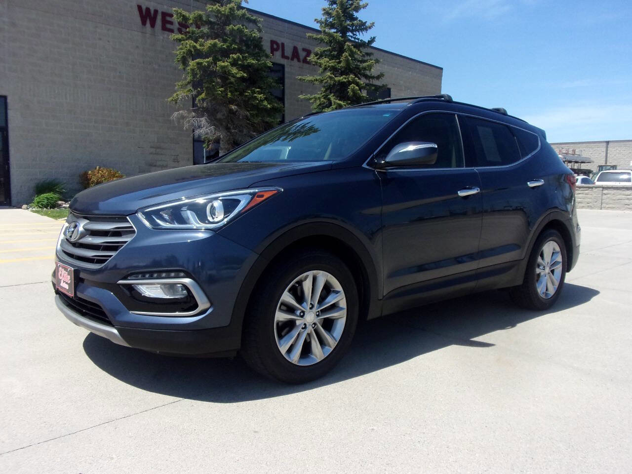 Used 2017 Hyundai Santa Fe Sport 2.0T FWD image 2
