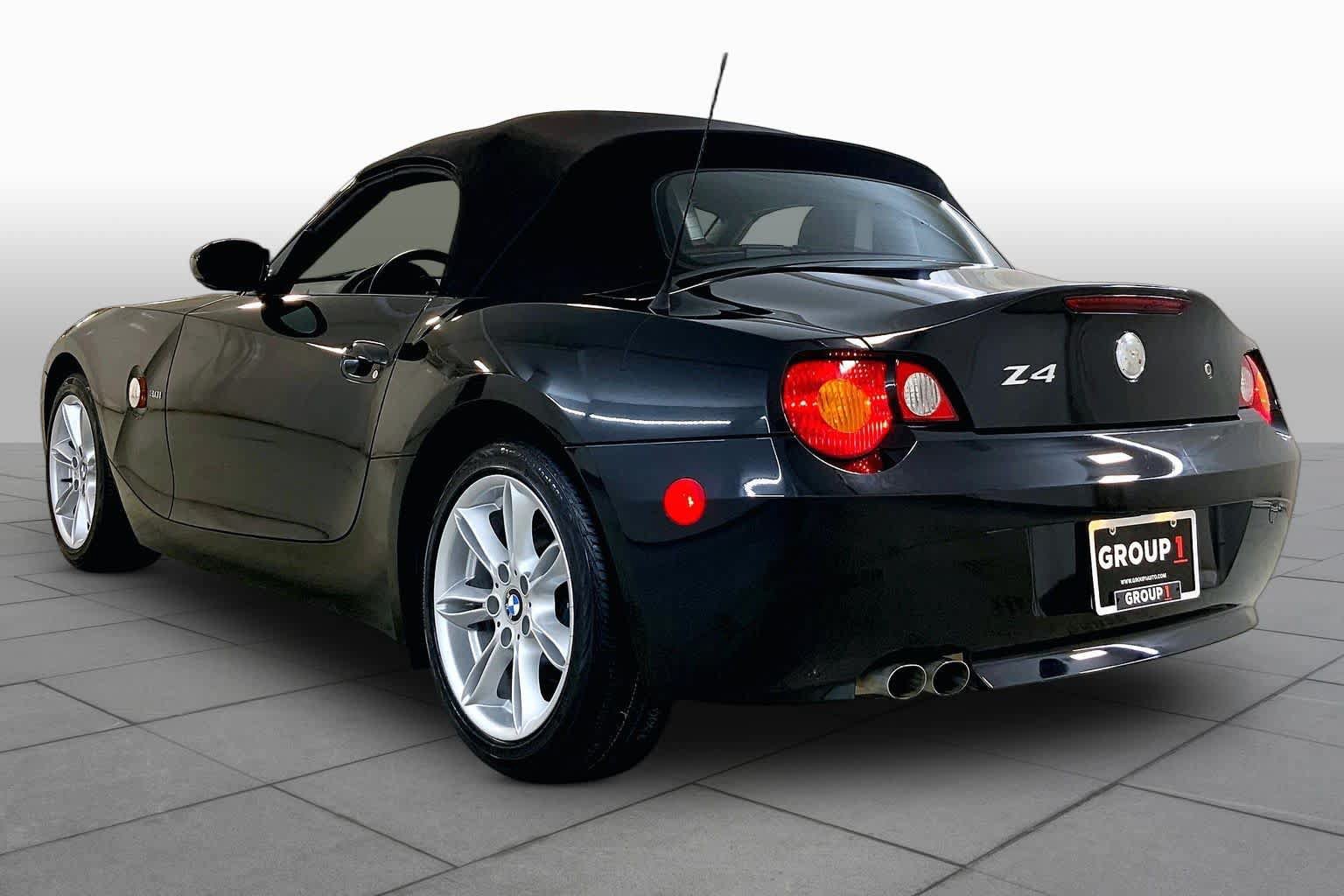 Used 2004 BMW Z4 3.0i RWD image 11