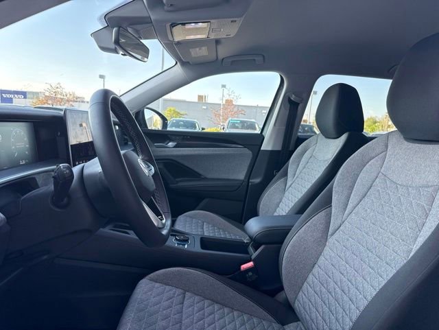 Certified 2025 Volkswagen Tiguan S AWD/4WD image 9