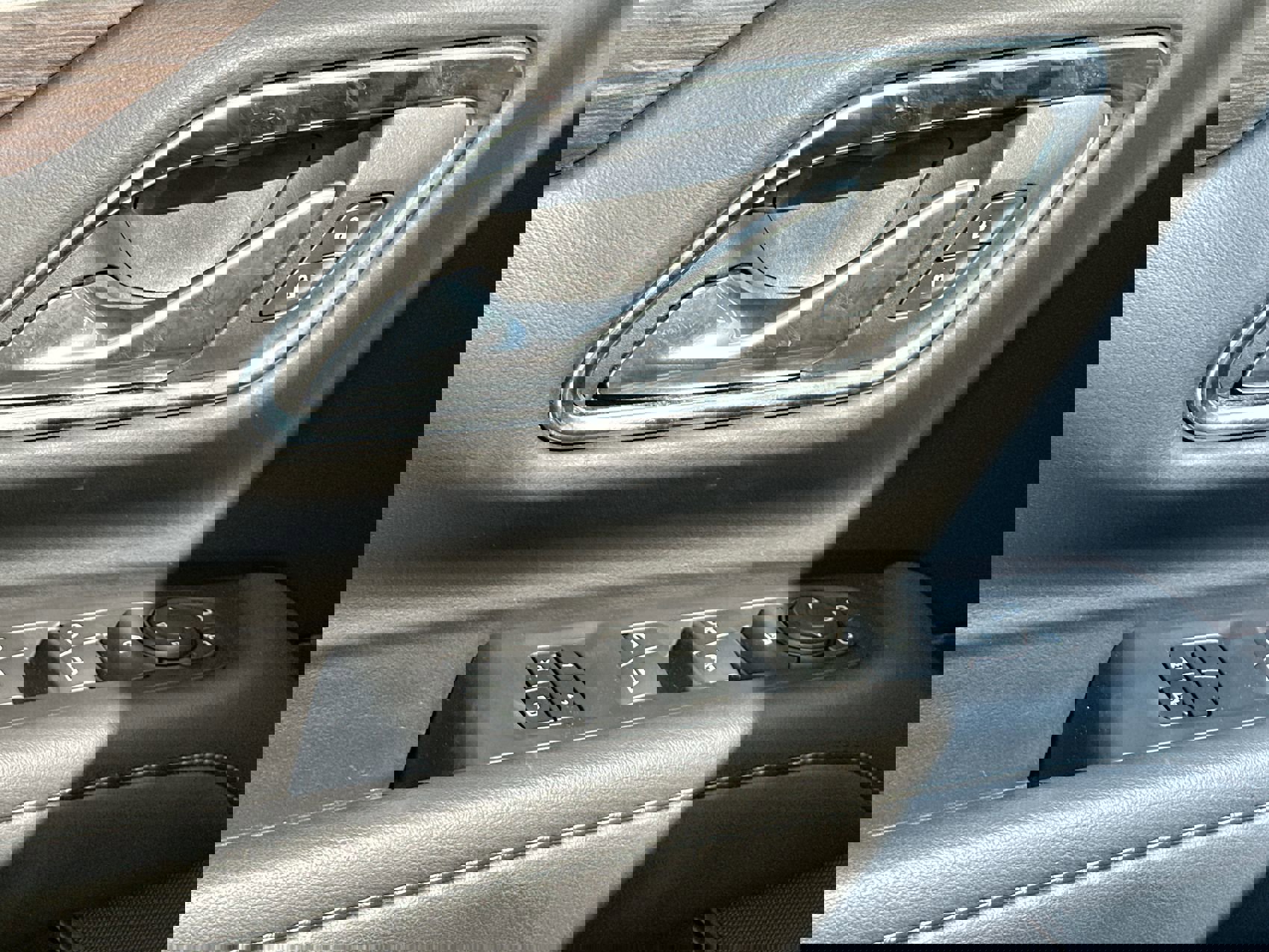 Used 2023 Chevrolet Tahoe LT image 13