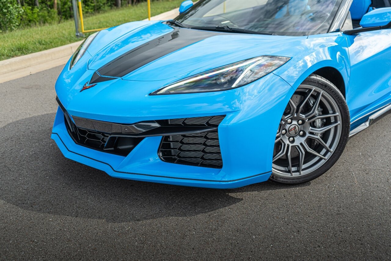 Used 2023 Chevrolet Corvette Z06 w/ Stealth Interior Trim Package RWD image 97