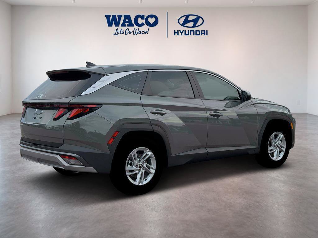 New 2026 Hyundai Tucson SE w/ Tow & Go Package FWD image 8