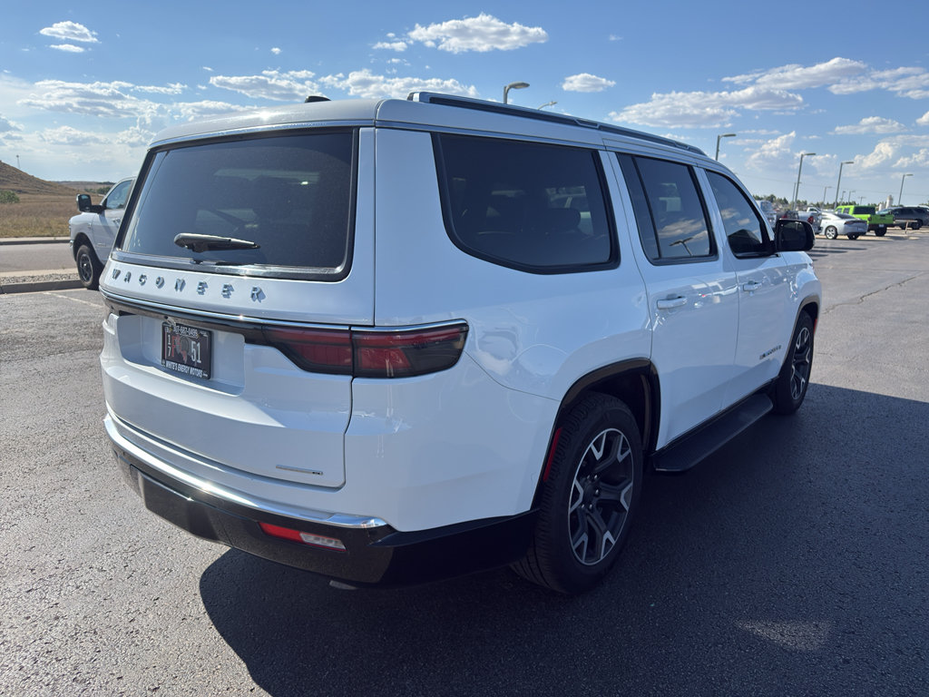 Certified 2024 Jeep Wagoneer Series III AWD/4WD image 5