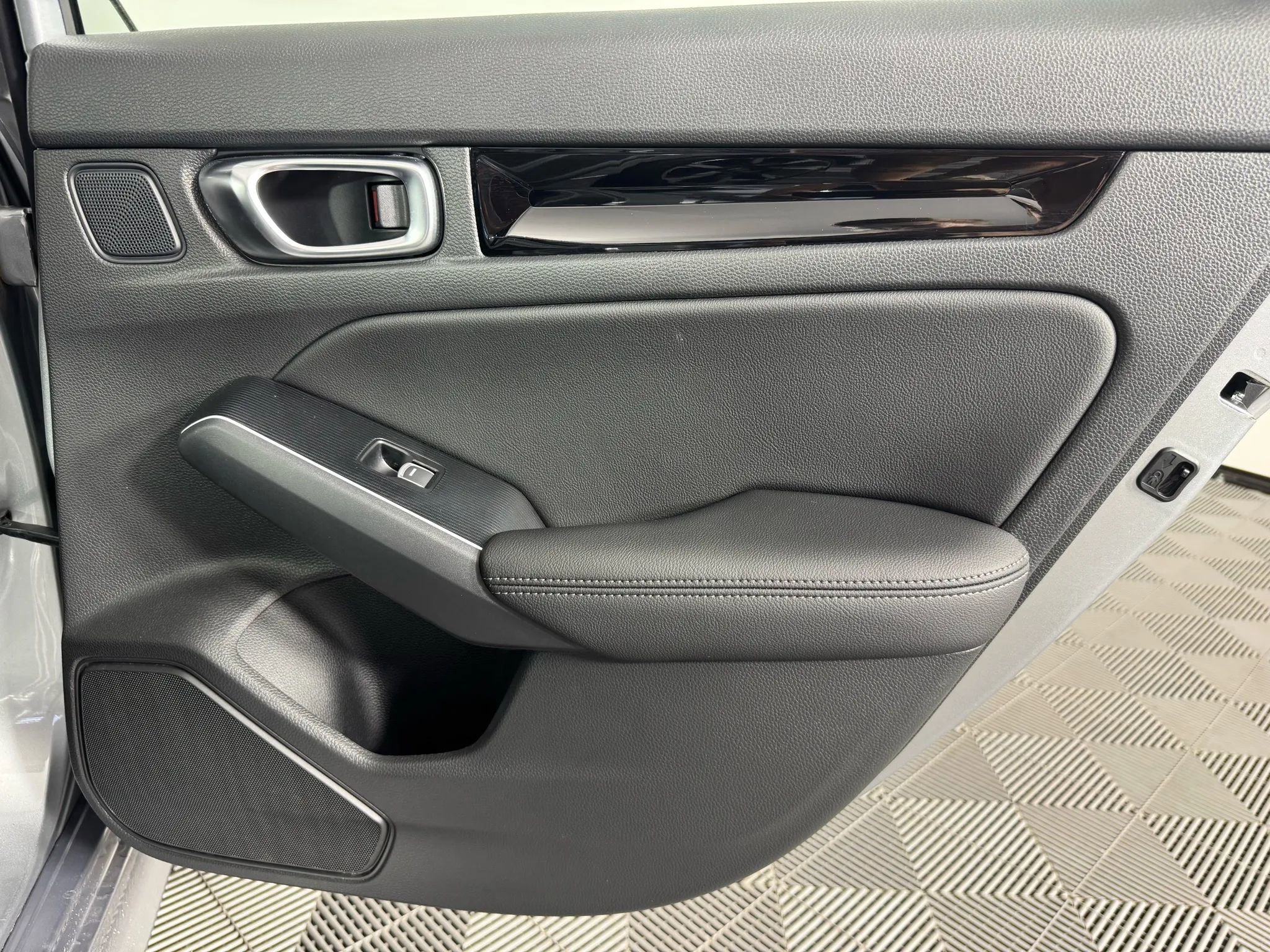 Used 2025 Honda Civic Sport Touring image 45