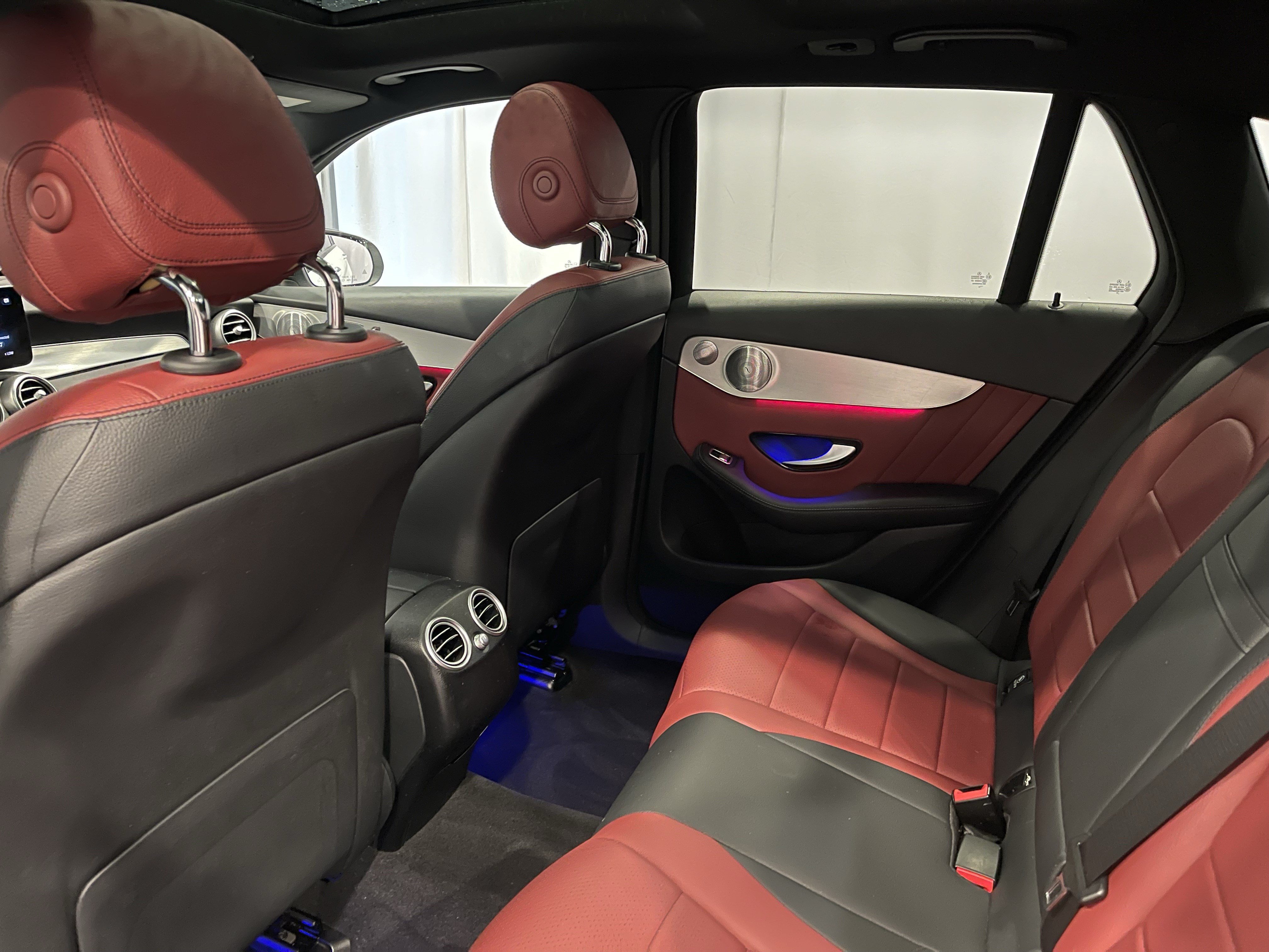 Used 2020 Mercedes-Benz GLC 300 4MATIC image 23