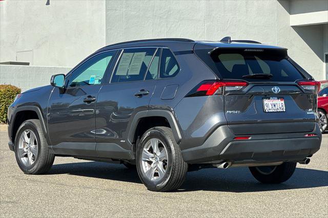 Certified 2024 Toyota RAV4 LE AWD/4WD image 7