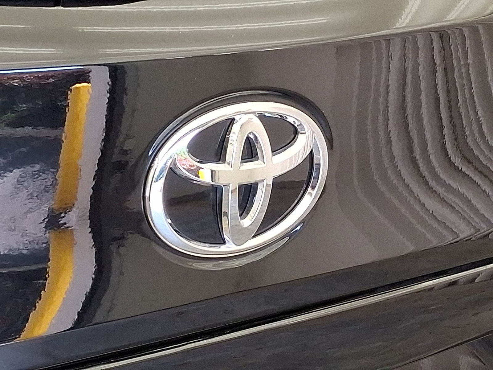 Certified 2026 Toyota Corolla Cross LE AWD/4WD image 24