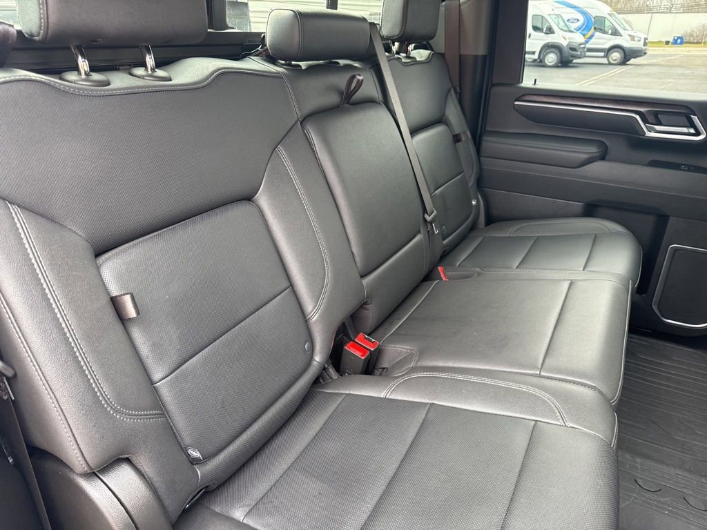 Used 2025 GMC Sierra 2500 SLT image 42
