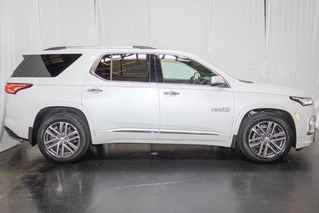Used 2022 Chevrolet Traverse High Country AWD/4WD image 4