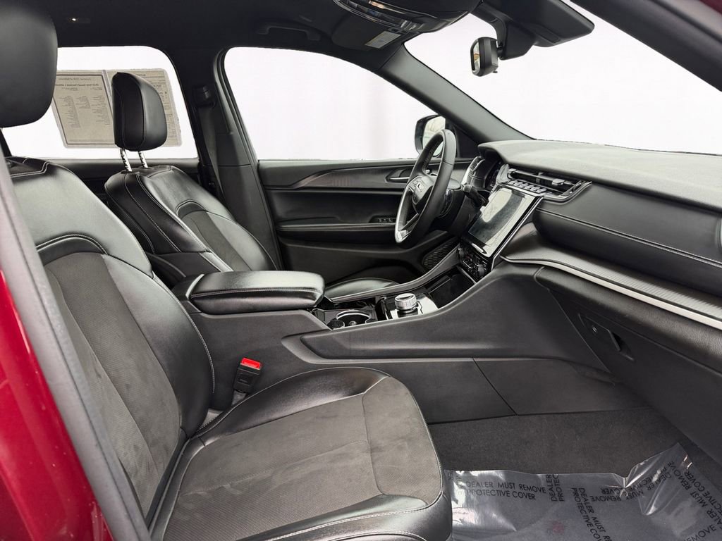 Used 2023 Jeep Grand Cherokee L Laredo image 15