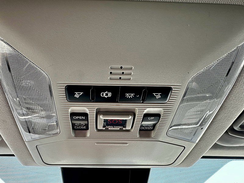 Used 2019 Toyota RAV4 XLE Premium FWD image 25