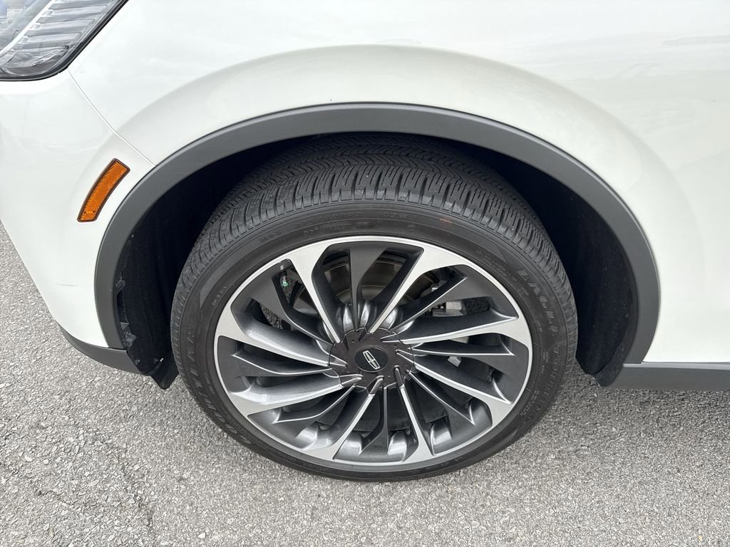 Used 2025 Lincoln Aviator Reserve w/ Equipment Group 201A AWD/4WD image 16