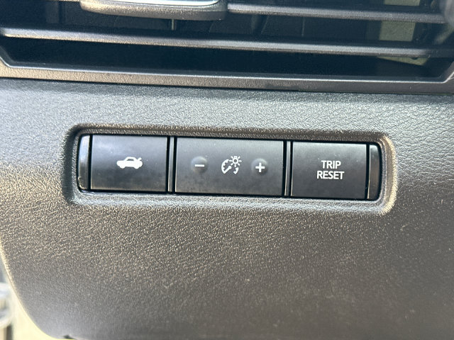 Used 2024 Nissan Altima 2.5 SV AWD/4WD image 25