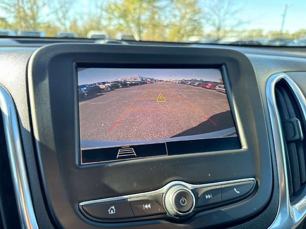Used 2022 Chevrolet Equinox LT FWD image 18