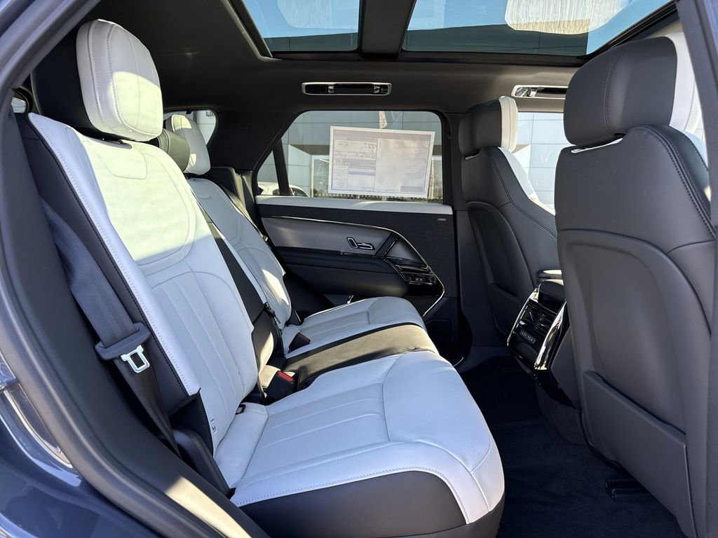New 2026 Land Rover Range Rover Sport Dynamic SE image 14