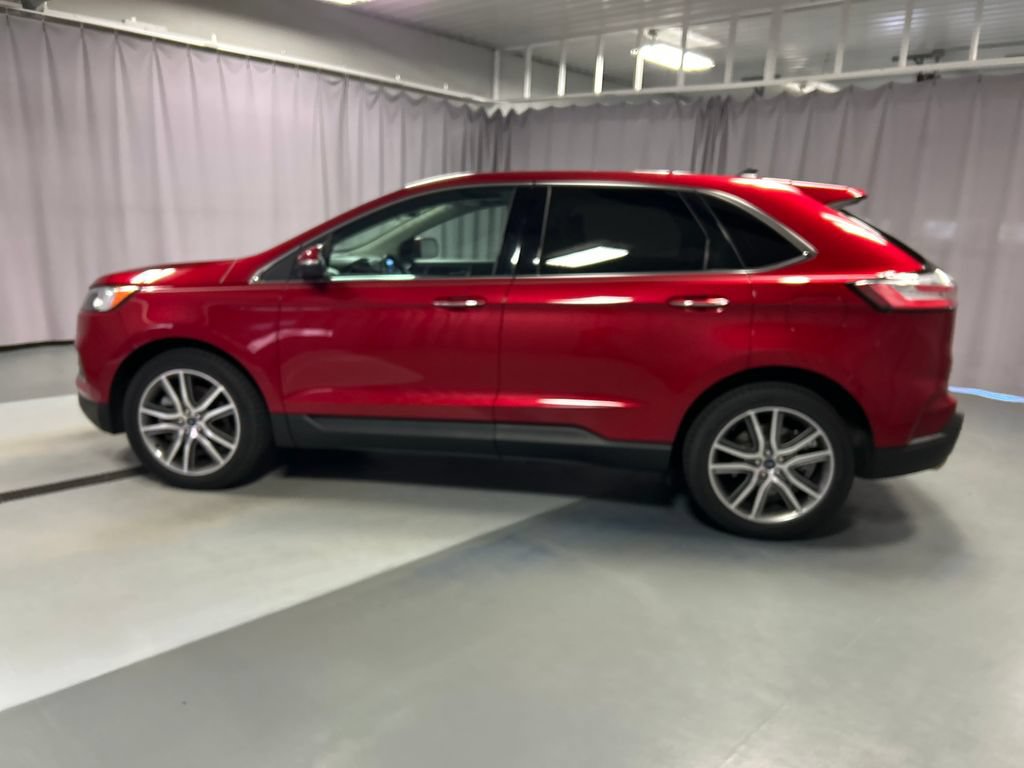 Used 2021 Ford Edge Titanium w/ Class II Trailer Tow Package AWD/4WD image 4