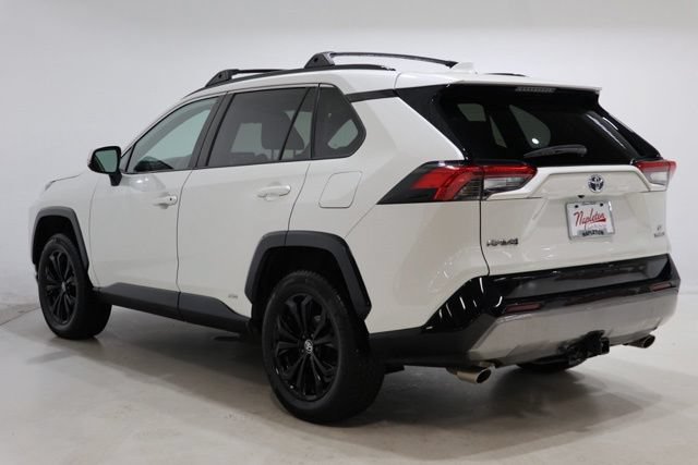 Used 2022 Toyota RAV4 SE w/ Convenience Package AWD/4WD image 6