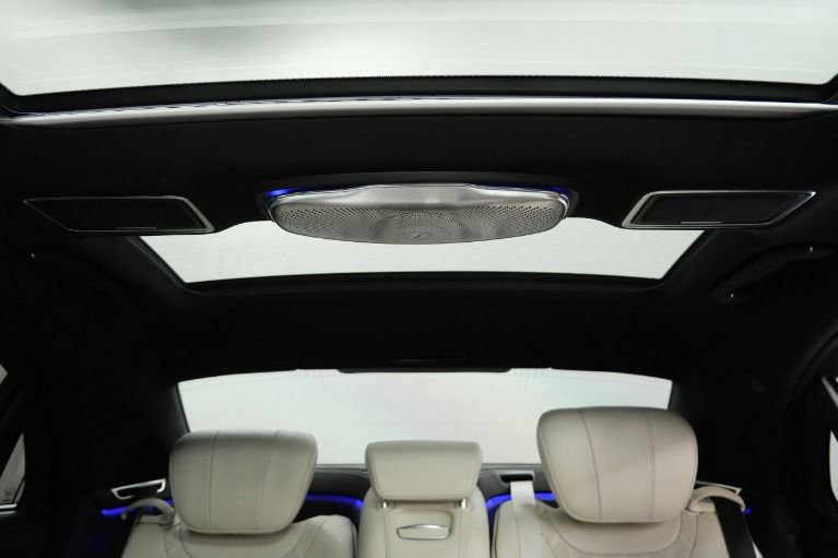 Used 2017 Mercedes-Benz S 550 4MATIC Sedan image 39