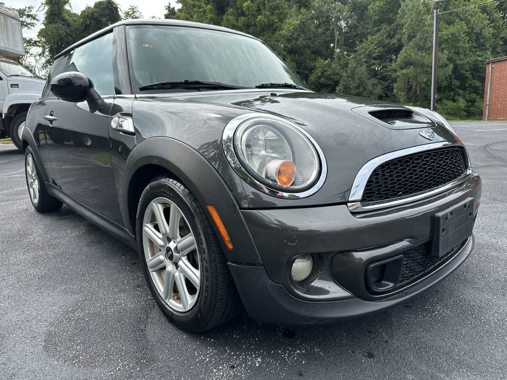 Used 2011 MINI Cooper S image 2