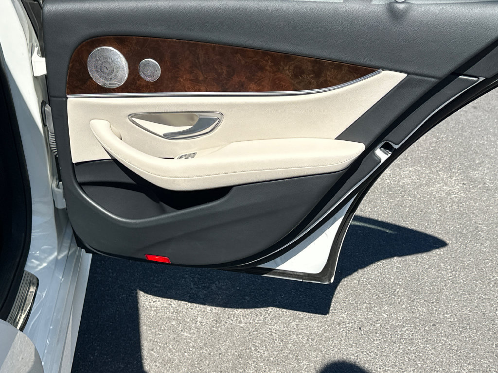 Used 2022 Mercedes-Benz E 350 Sedan image 16