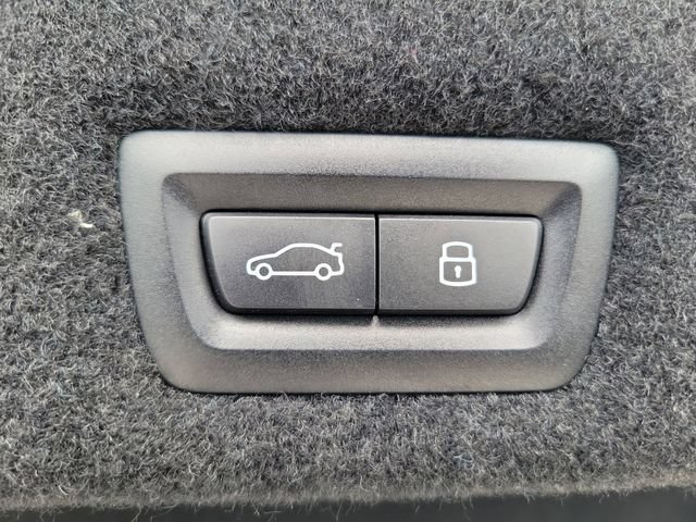 Used 2025 BMW 740i RWD image 9