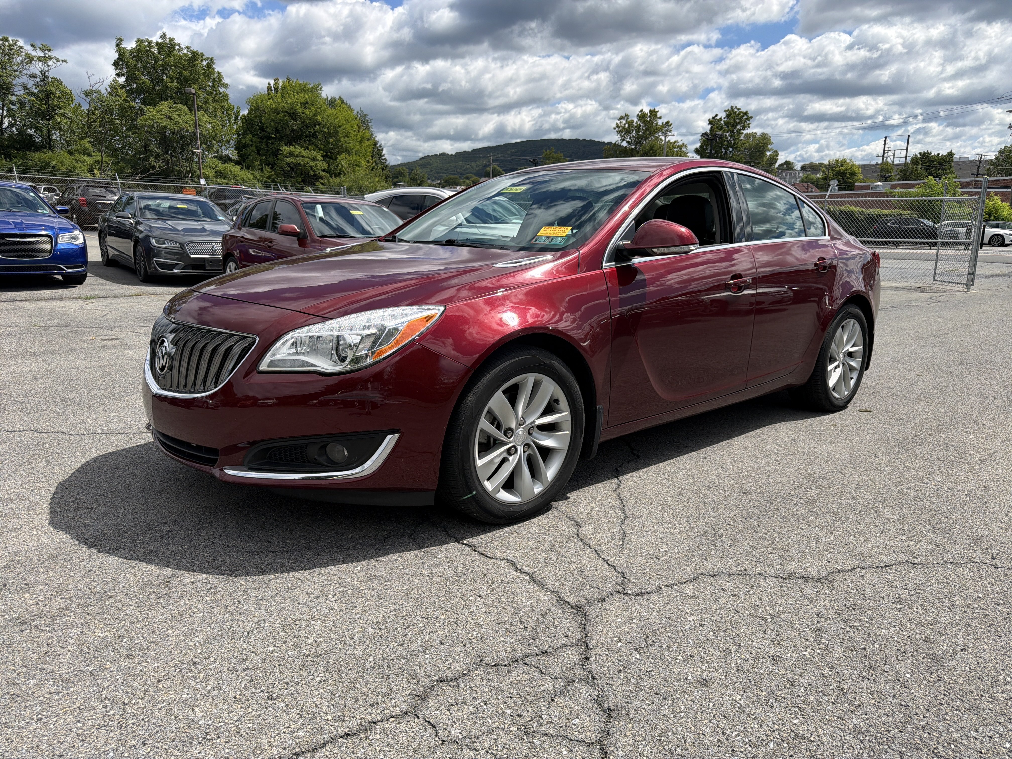 Used 2016 Buick Regal Premium AWD/4WD image 3