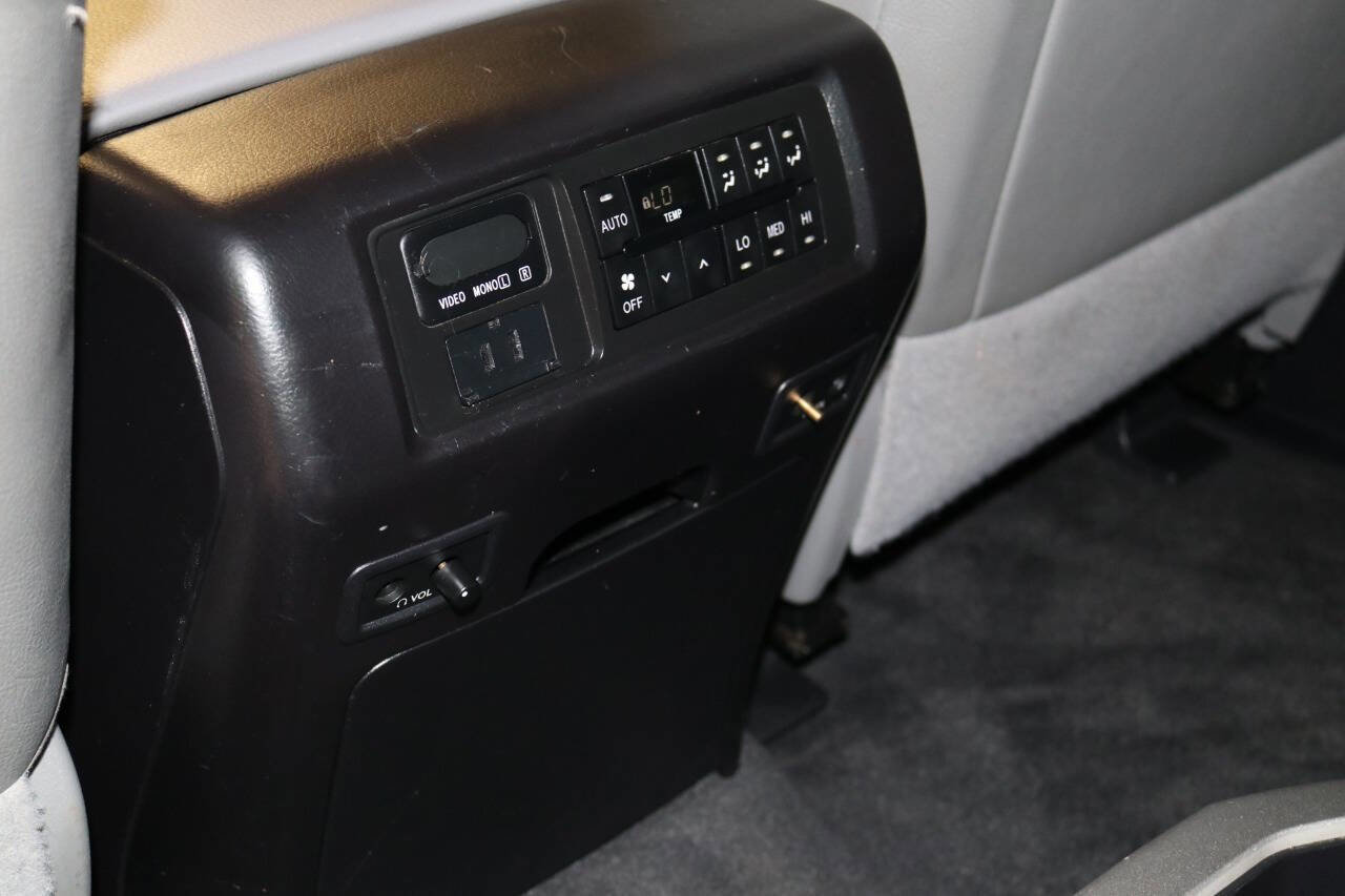 Used 2020 Toyota Sequoia Platinum image 77