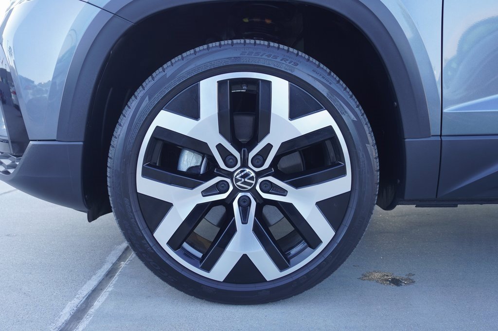 Used 2023 Volkswagen Taos SEL image 22