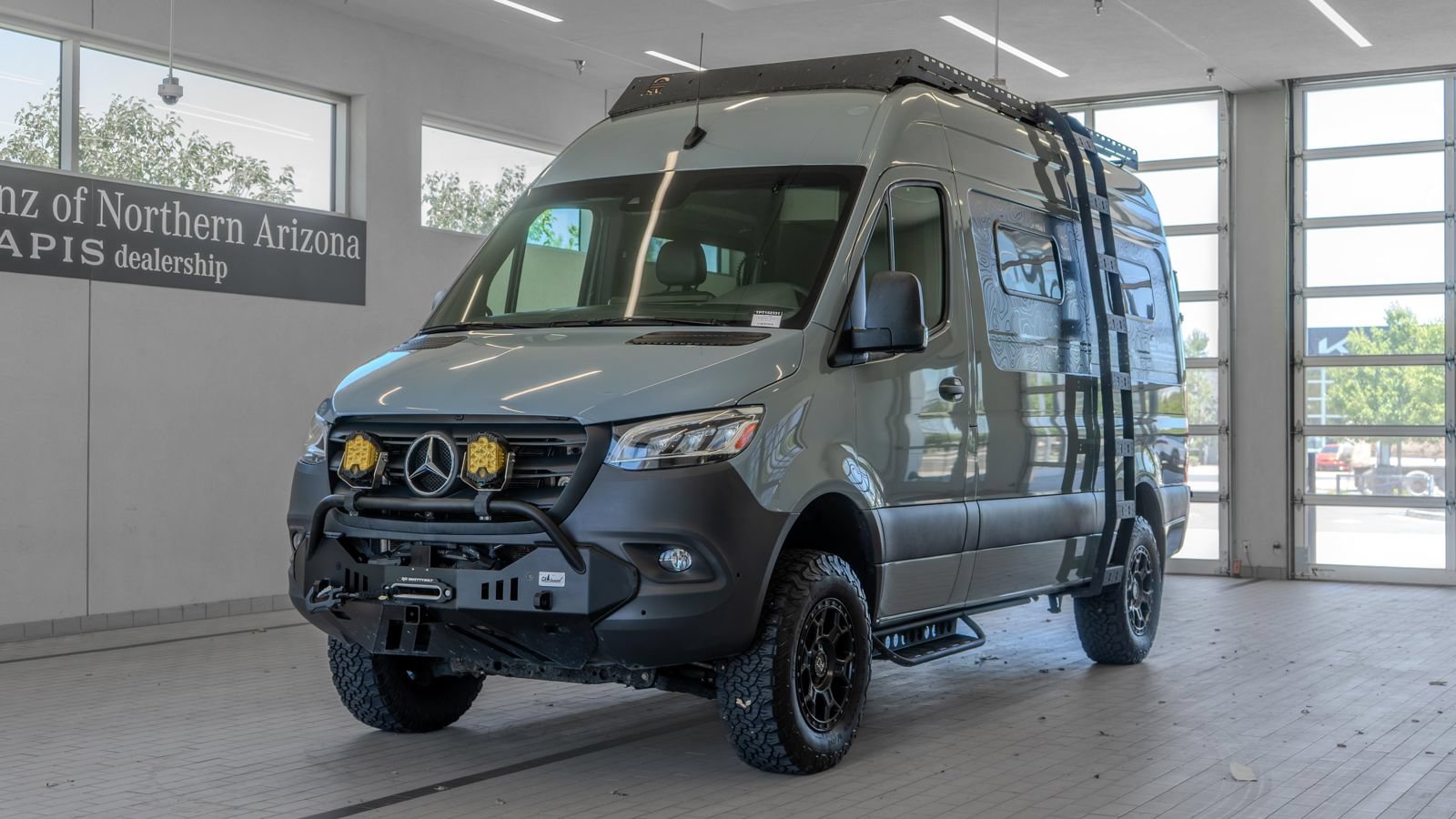 Used 2023 Mercedes-Benz Sprinter 2500 image 23