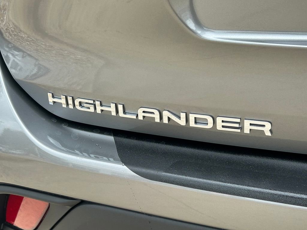 New 2026 Toyota Highlander XLE AWD/4WD image 13