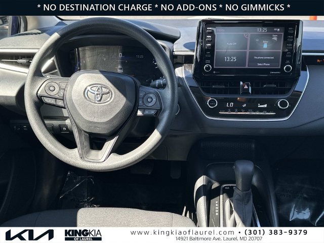 Used 2022 Toyota Corolla LE FWD image 2